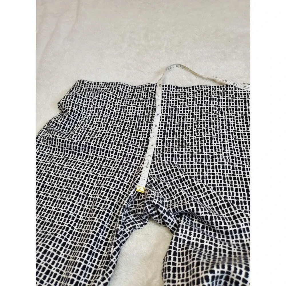 Chicos Black White Geometric Artsy Print Elastic Cropped Tapered Pant 10 1.5